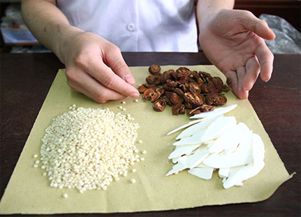 Hốt thuốc gia truyền